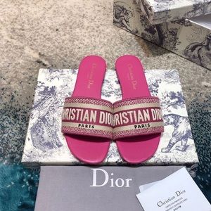Hot Pink Dior slides 💖